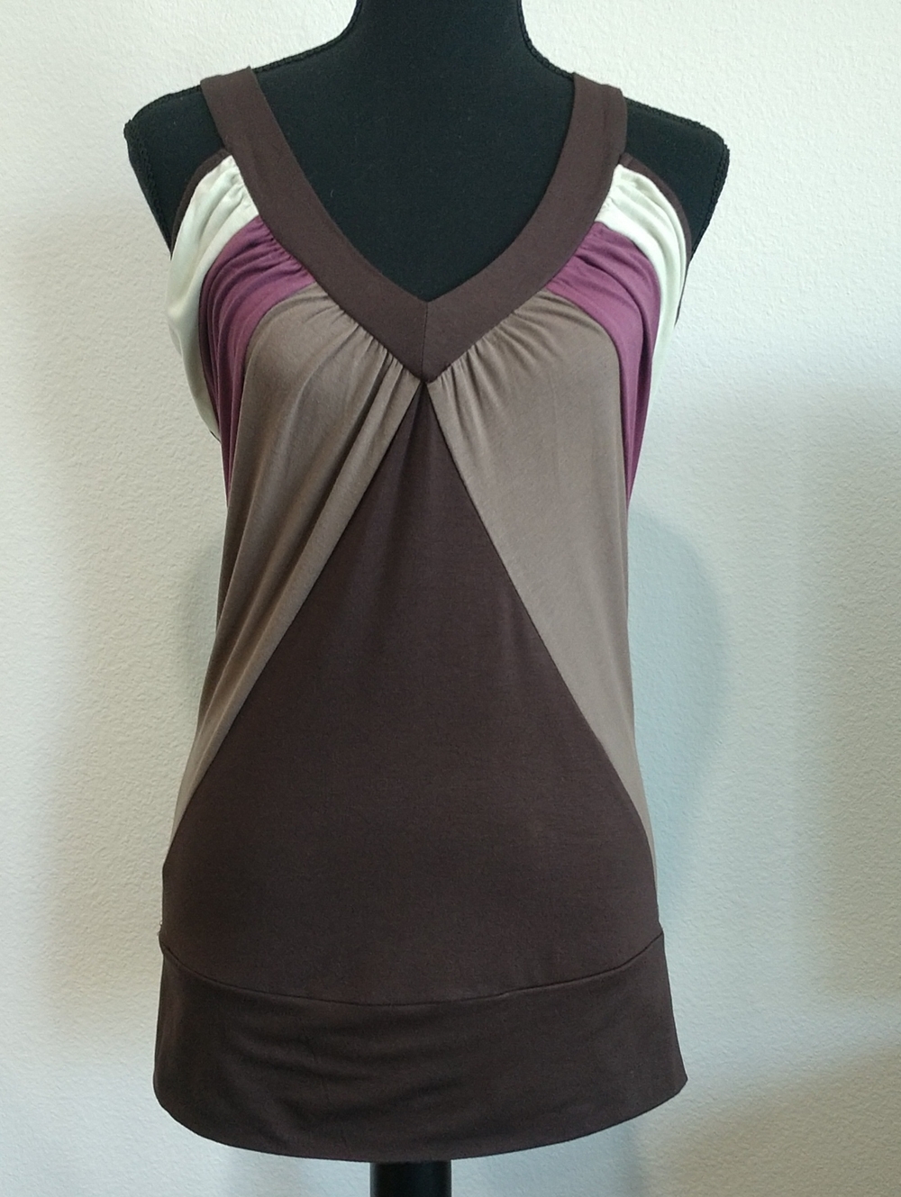 Women’s Brown & Taupe Colorblock V-Neck Tank Top with Mauve Accents